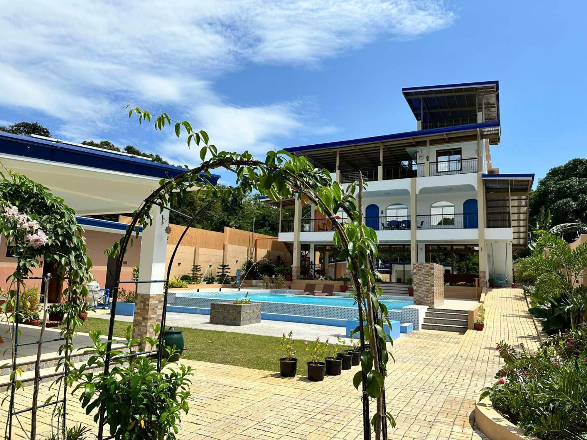 Aina Hannah Family Resort'S Greek Unit Calatagan Экстерьер фото